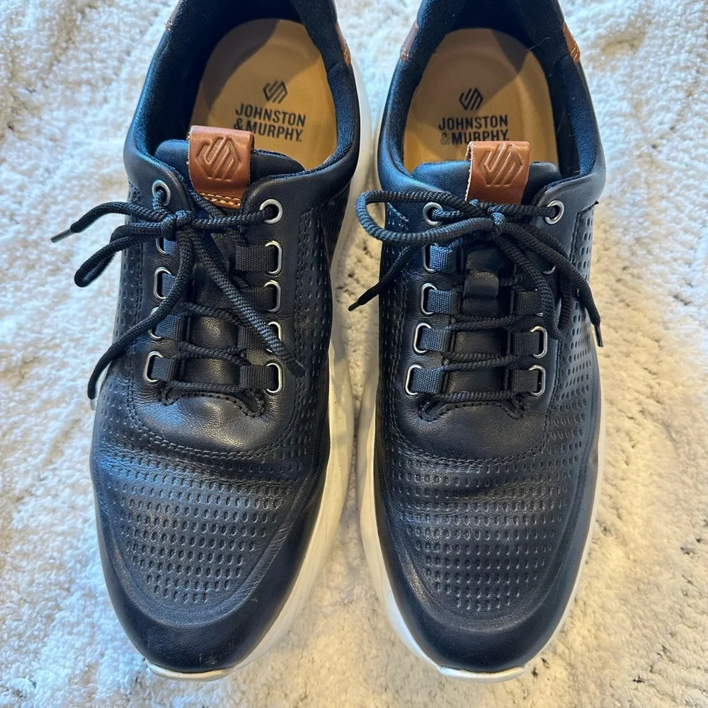 EUC Men’s Johnston & Murphy Amherst 2.0 Embossed U-Throat—size 9.5M